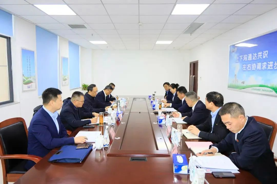 省政府國(guó)資委黨委書(shū)記、主任李濤一行到花花牛乳業(yè)集團(tuán)調(diào)研