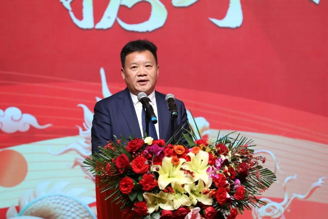 花花牛乳業(yè)30周年暨2024年客戶大會(huì)圓滿召開！