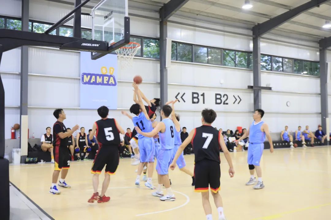 花花牛丨奪冠，奪冠，奪冠！?。∮霉谲姙橹袊汉炔剩。?！