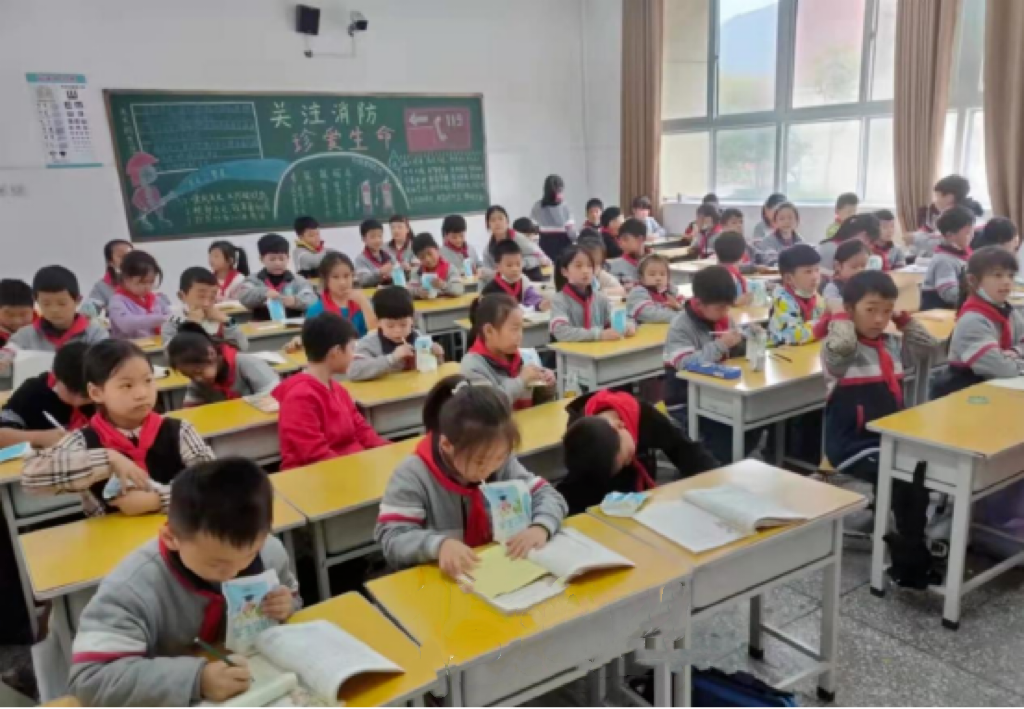 未來可期 健康護(hù)航丨花花牛乳業(yè)集團(tuán)取得學(xué)生飲用奶常、低溫發(fā)酵乳生產(chǎn)資質(zhì)