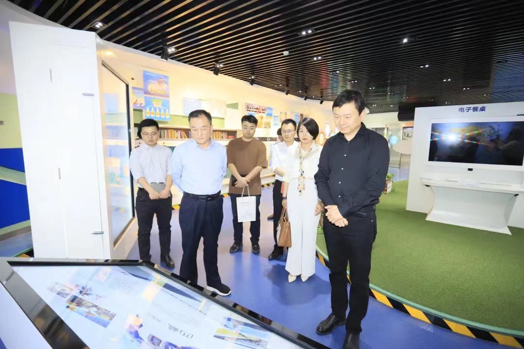 花花牛丨北京家音順達蒞臨花花牛乳業(yè)集團參觀訪談 花花牛丨北京家音順達蒞臨花花牛乳業(yè)集團參觀訪談