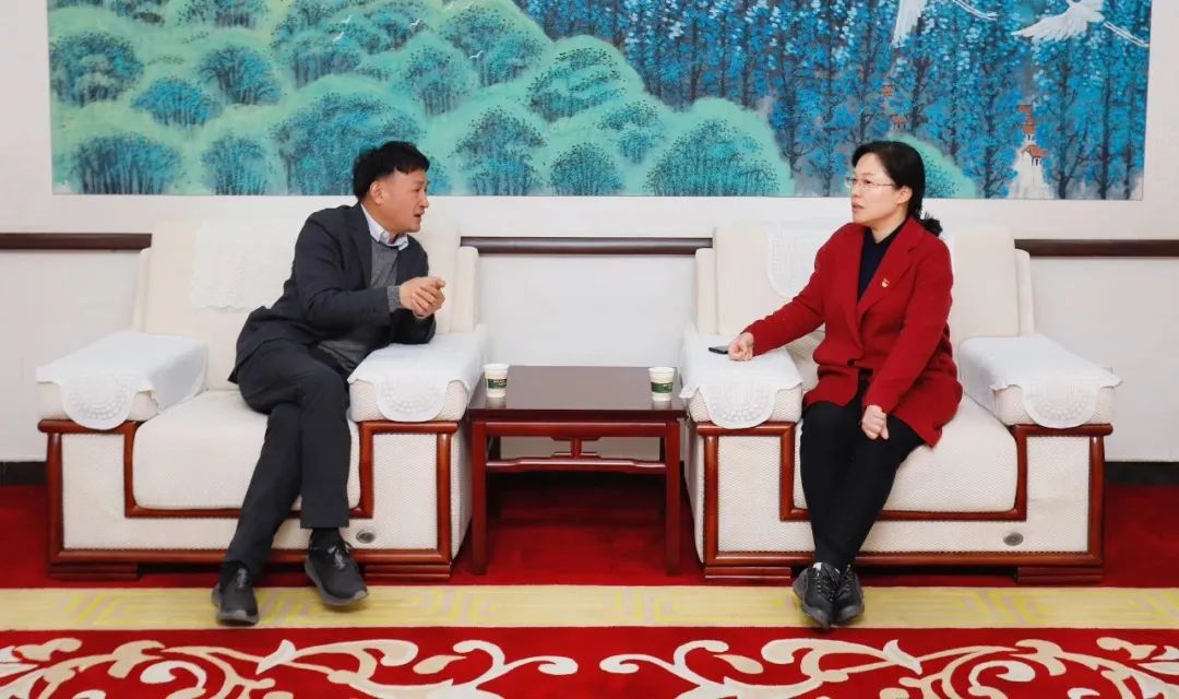 發(fā)揮產(chǎn)業(yè)優(yōu)勢 助力鄉(xiāng)村振興 | 民權(quán)縣委副書記、縣長王靜嫻會見關(guān)曉彥董事長一行