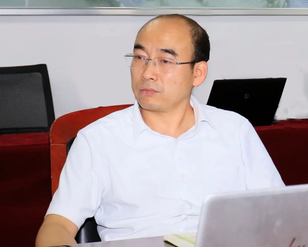 花花牛乳業(yè)集團(tuán)召開(kāi)10月份營(yíng)銷工作會(huì)議