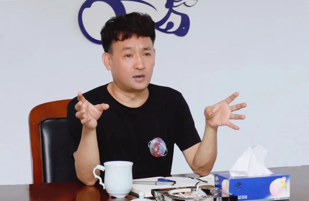 凝心聚力·贏創(chuàng)未來 | 花花牛乳業(yè)集團(tuán)召開營銷、養(yǎng)殖及飼料經(jīng)營工作會議