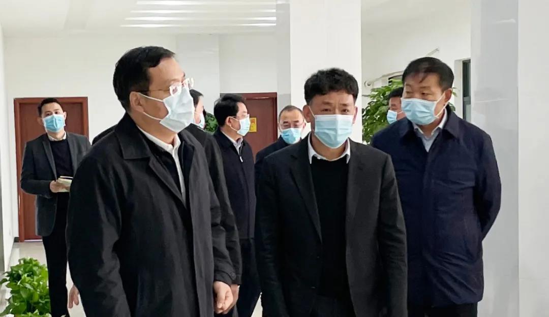 快訊 | 駐馬店市委副書(shū)記、市長(zhǎng)李躍勇一行蒞臨花花牛乳業(yè)集團(tuán)平輿瑞亞牧場(chǎng)調(diào)研