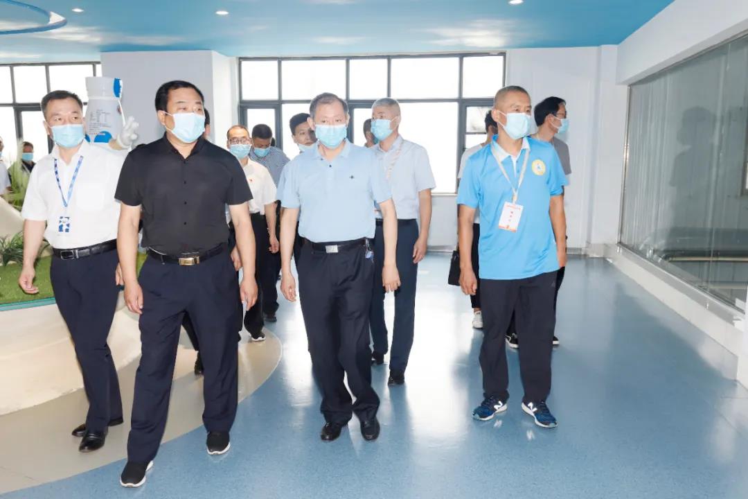 鄭州市安全生產(chǎn)雙重預(yù)防體系建設(shè)現(xiàn)場(chǎng)觀摩會(huì)在花花牛乳業(yè)集團(tuán)鄭州分公司召開(kāi) 鄭州市安全生產(chǎn)雙重預(yù)防體系建設(shè)現(xiàn)場(chǎng)觀摩會(huì)在花花牛乳業(yè)集團(tuán)鄭州分公司召開(kāi)