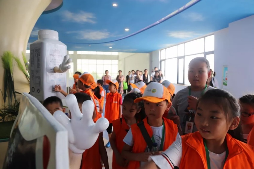 花花牛落實(shí)食品安全企業(yè)主體責(zé)任 積極踐行振興中國(guó)奶業(yè) 花花牛落實(shí)食品安全企業(yè)主體責(zé)任 積極踐行振興中國(guó)奶業(yè)