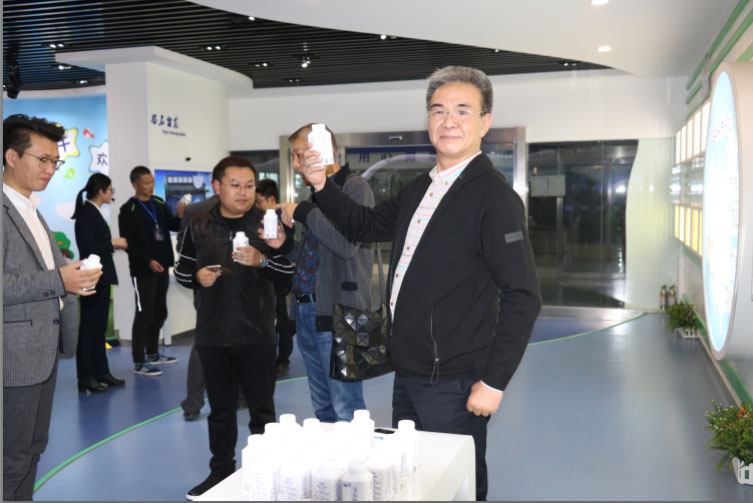 商界領(lǐng)袖俱樂(lè)部精英參訪花花牛！