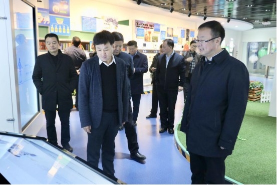 寧夏回族自治區(qū)農(nóng)業(yè)農(nóng)村廳黨組書記、廳長(zhǎng)王剛一行蒞臨花花牛乳業(yè)集團(tuán)調(diào)研