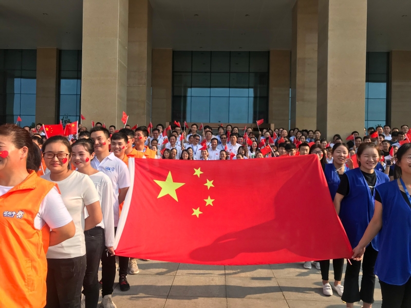 花花牛 唱紅歌 祝福我的國(guó)！??！